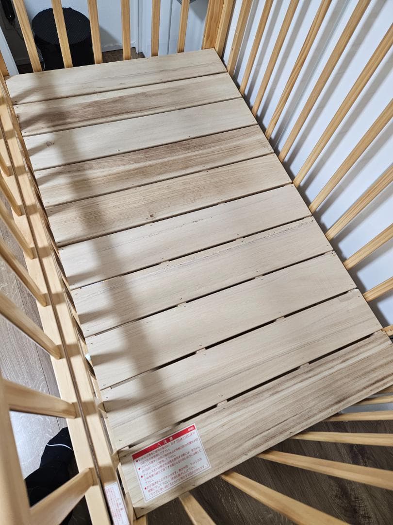 にこ　 カトージ ベビーベッド ハイポジション +マット + 敷きパッド