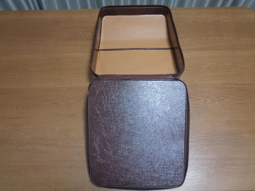 GUCCIケース olivettilettera32タイプライターシェリーライン