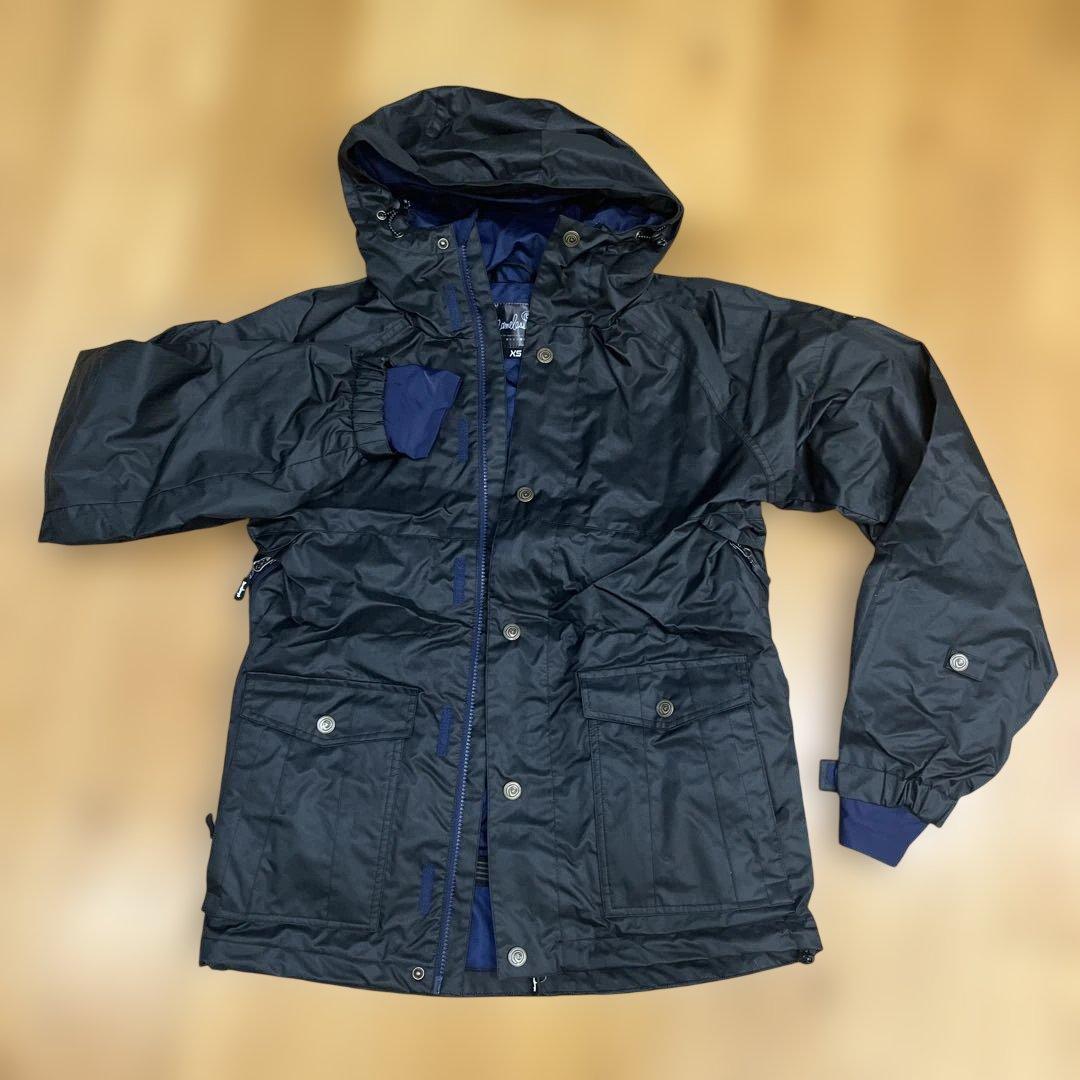 新品未使用　スノーウェア上下セット　レディース　XS 9号