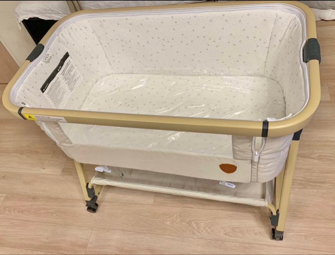 HZDMJ 2023 ベビーベッド ベージュ 6段階高さ調整 移動可能キャスター