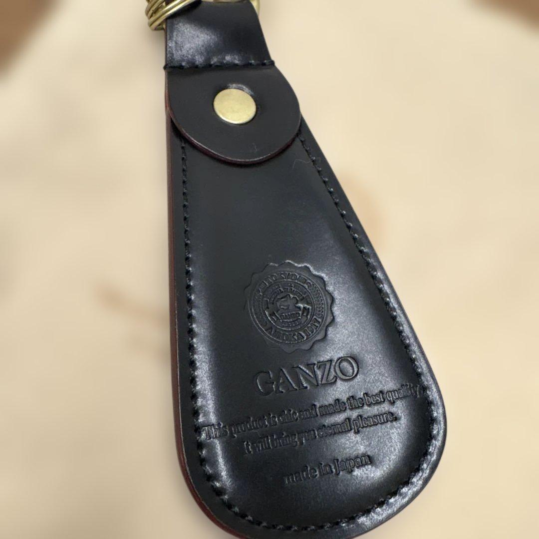 【新品味用品】ガンゾ　シューホーンキーホルダー　シェルコードバン　ブラック