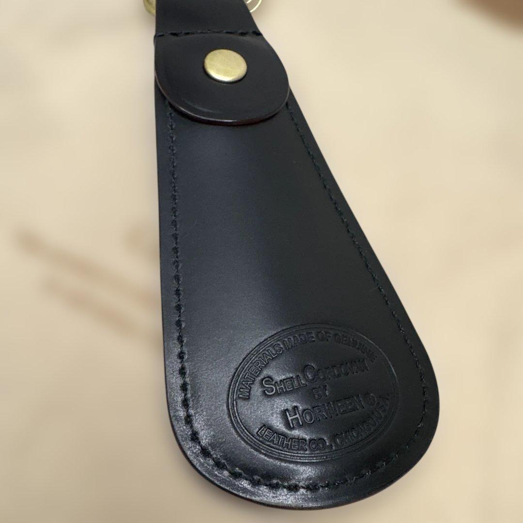 【新品味用品】ガンゾ　シューホーンキーホルダー　シェルコードバン　ブラック