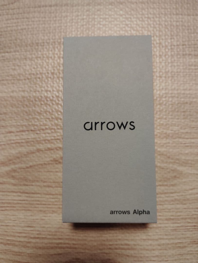 arrows Alpha SIMフリー ホワイト 新品