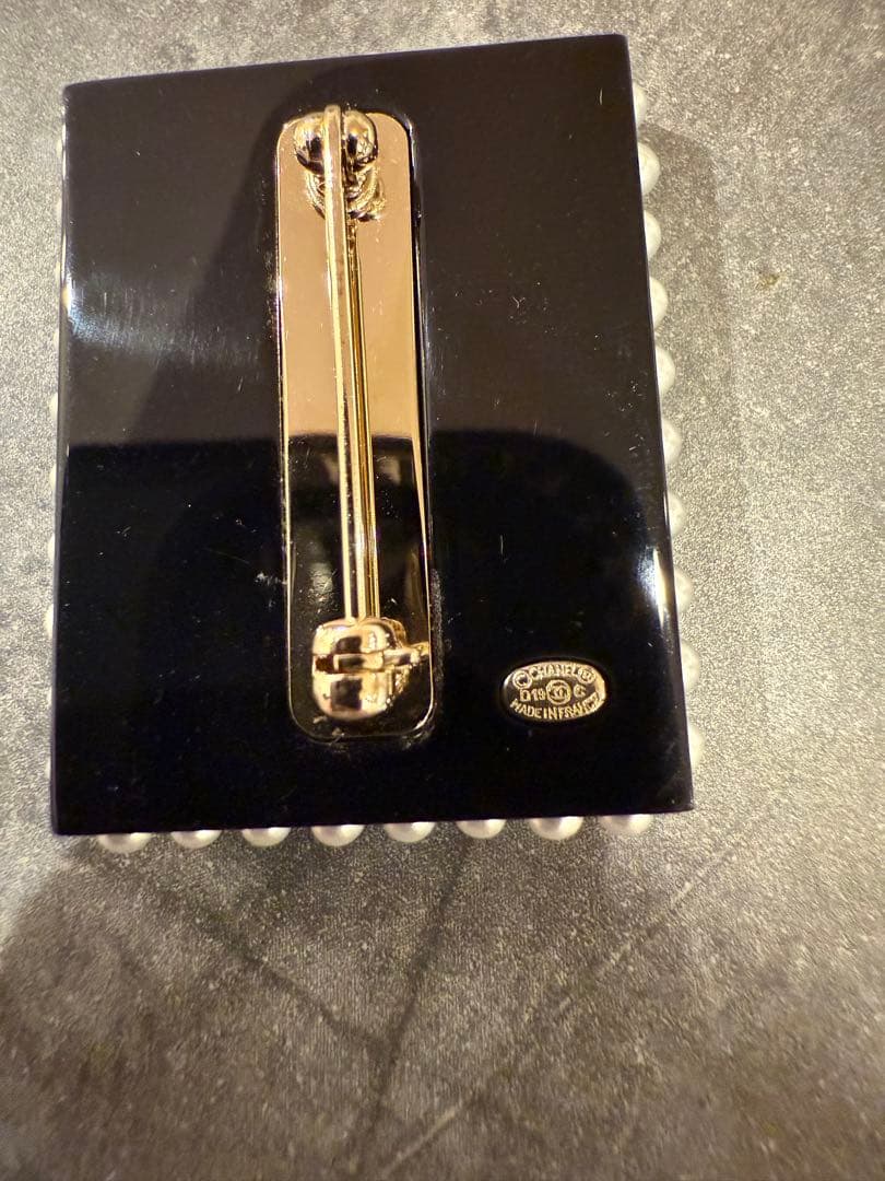 CHANELシャネル PAUSA切手モチーフ ブローチ ココマーク