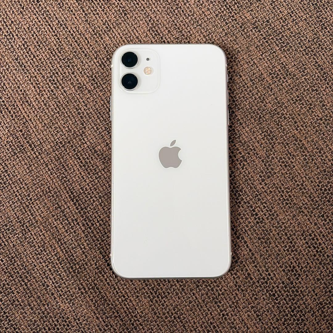 iPhone 11 ホワイト 本体　ジャンク品