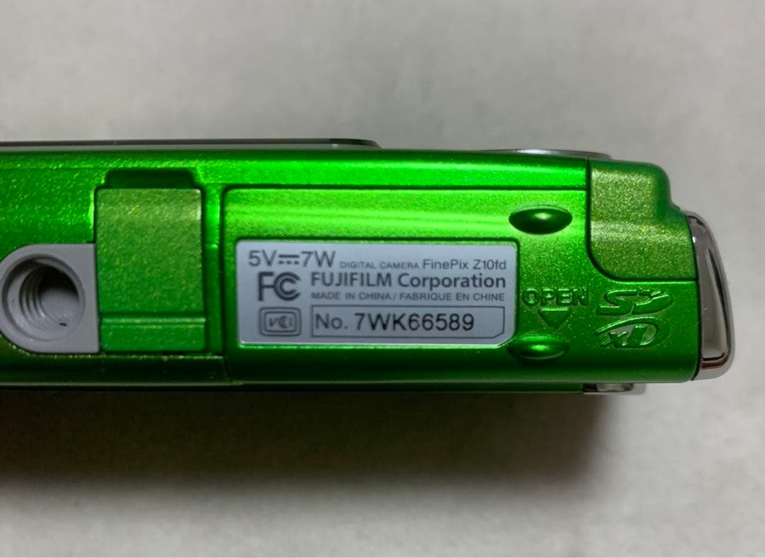 FUJIFILM FinePix Z10fd 本体のみ (写真通り)の出品です.