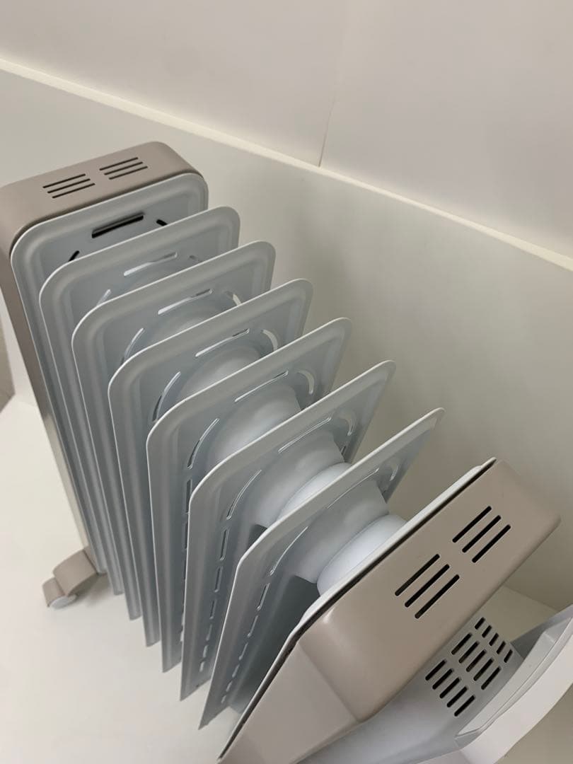 デロンギ オイルヒーター RHJ21F0812-WH