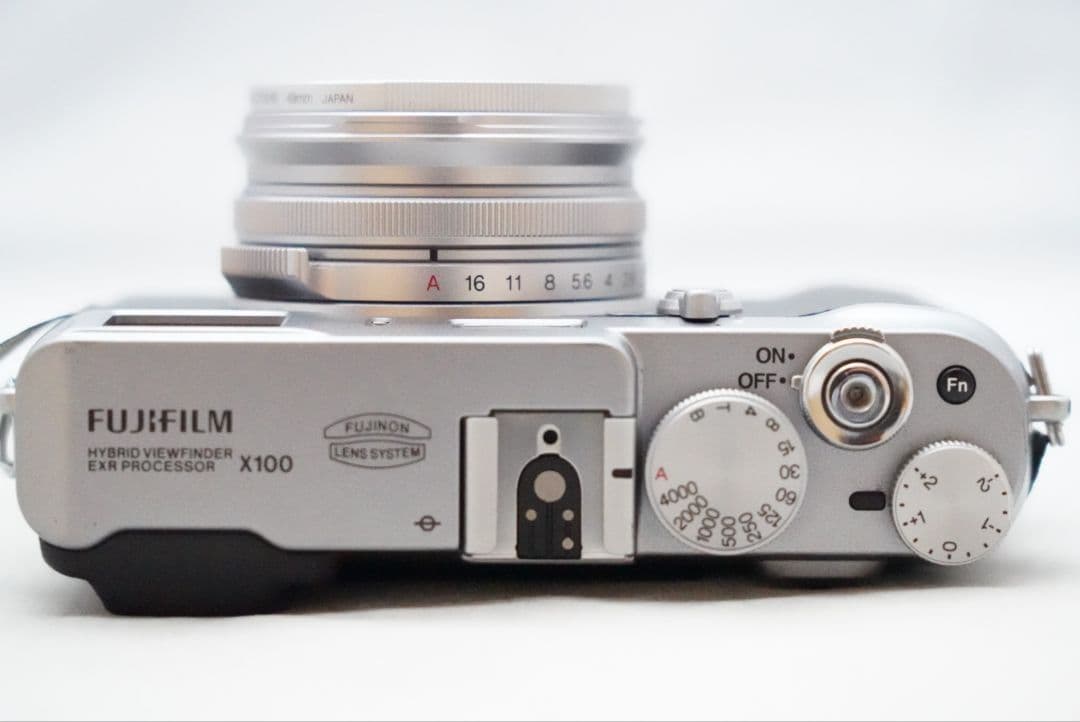 ☆希少な初代機☆ フジフィルム X100 フジノン 23㎜ F=1:2 実用品