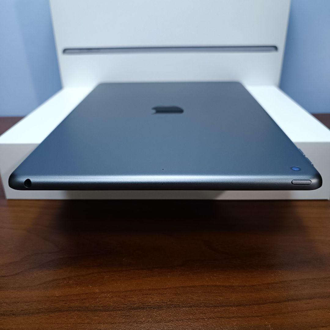 (美品) iPad 10.2 第7世代 WiFi 32GB キーボード付き
