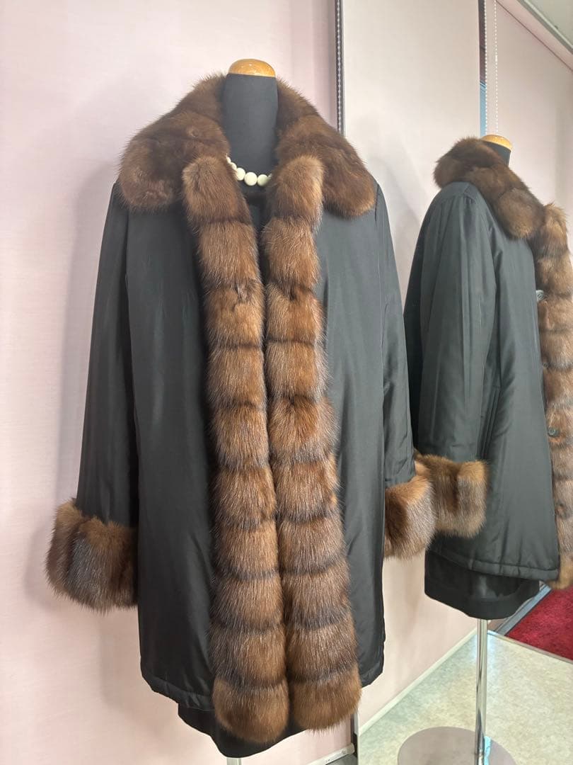 新春　プライス❣️ ロシアンセーブルリバーシブルコート