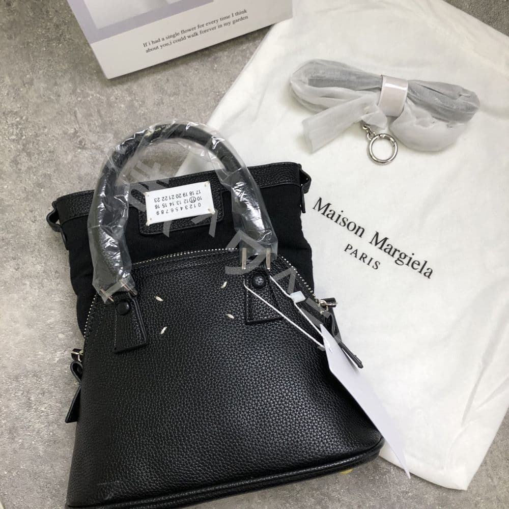 大人気！Maison margiela メゾンマルジェラ バッグ 5ac 革　黒