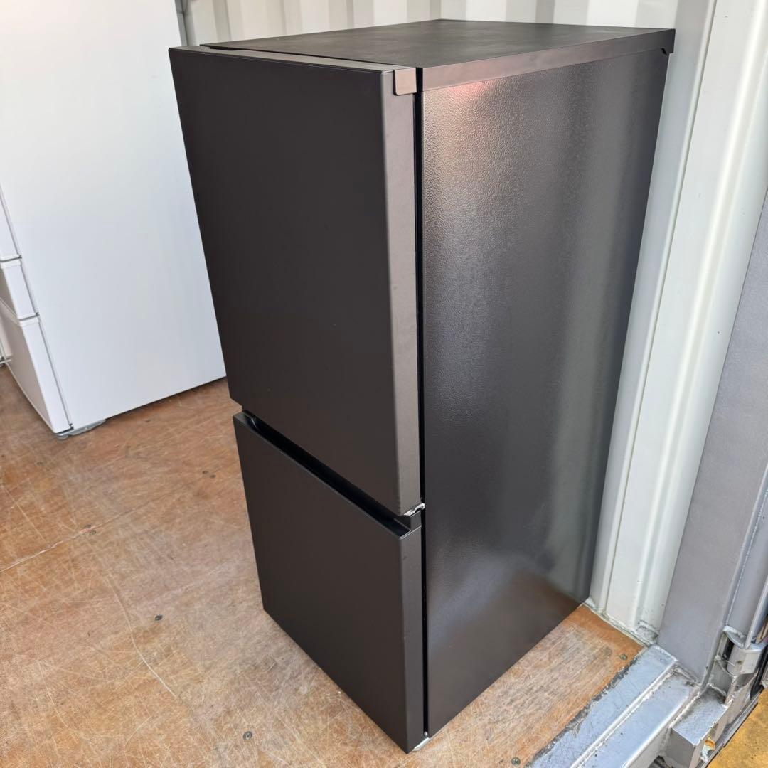 57⭐️2023年製美品★パナソニック冷蔵庫　ブラック黒　インバーター　一人暮らし