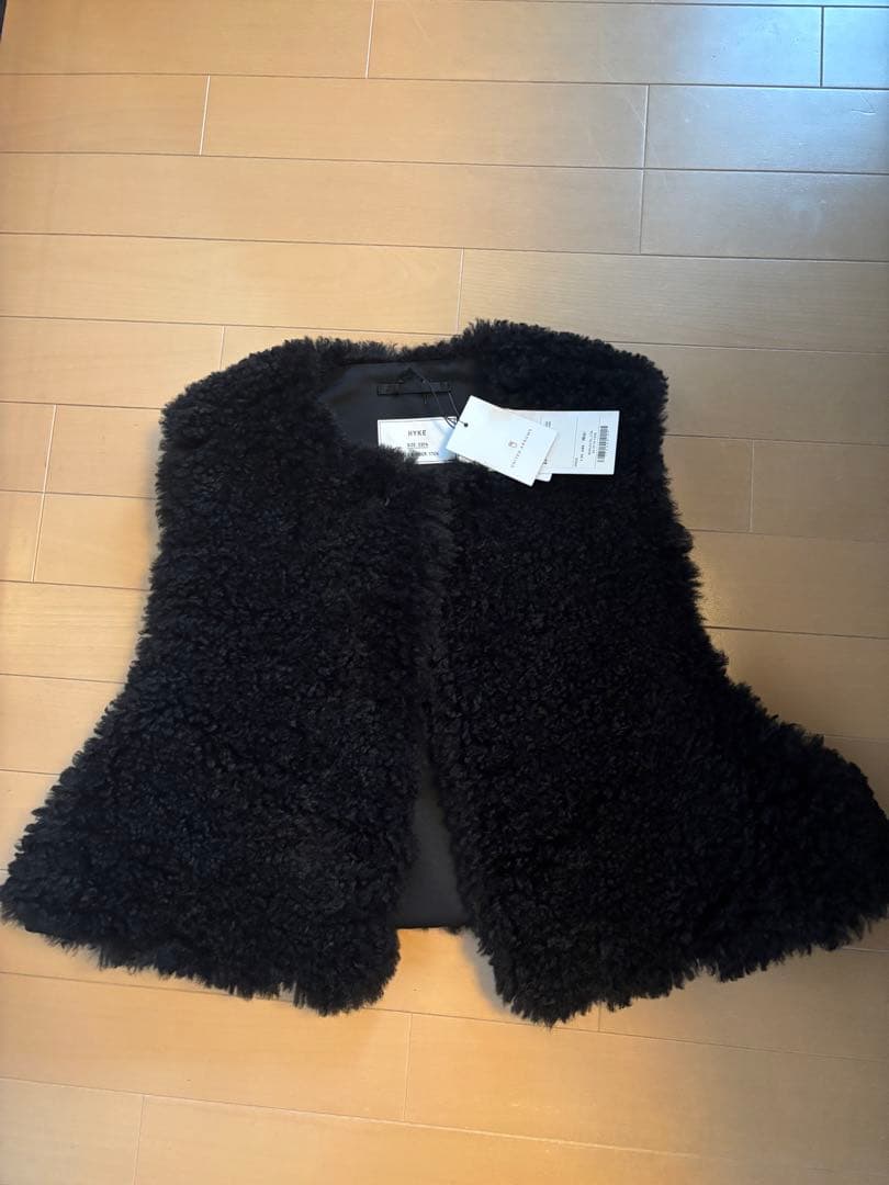 未使用HYKE/25 FAUX CROPVTクロップド ベストタグ付き新品