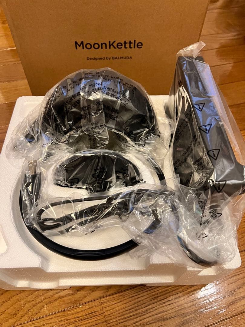 バルミューダ　ムーンケトル　温度調整機能付電気ケトル BK 定価27,500