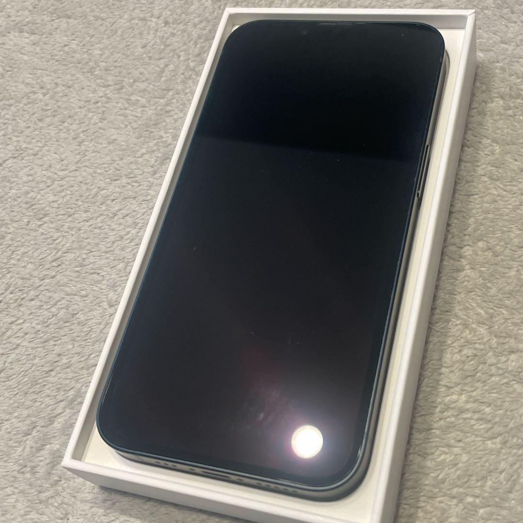 【美品】Apple iPhone 13 128GB 本体