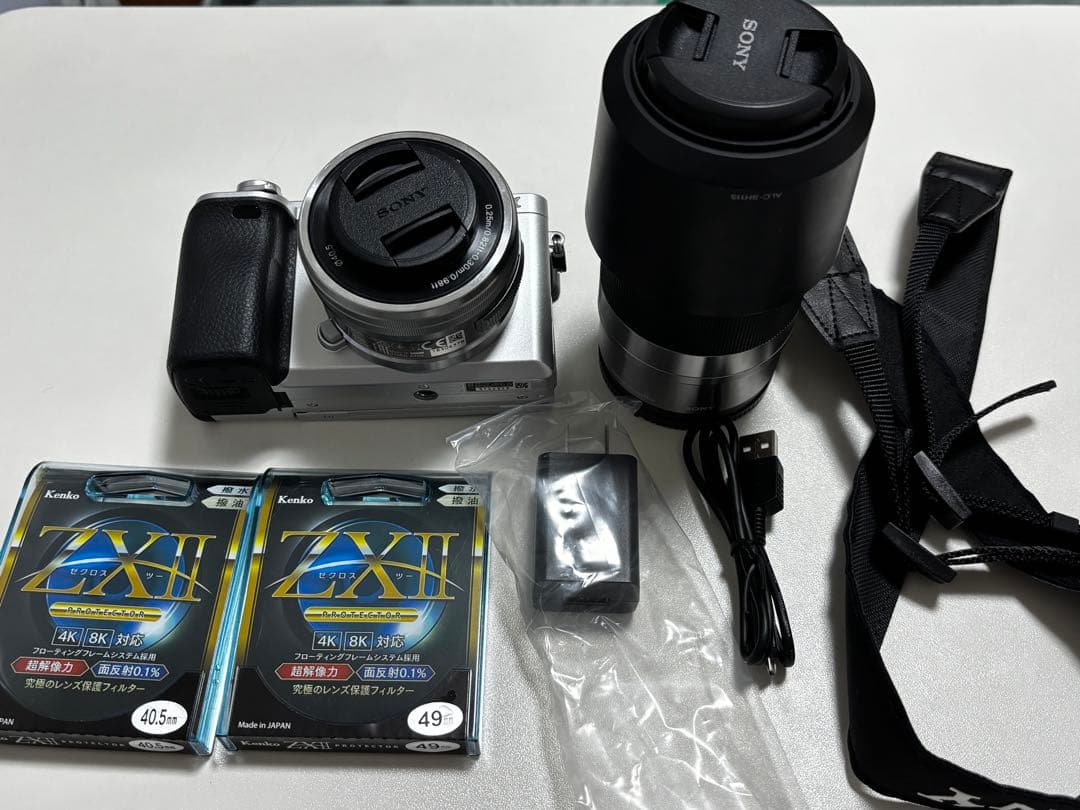 Sony α6400 ダブルズームレンズキット シルバー