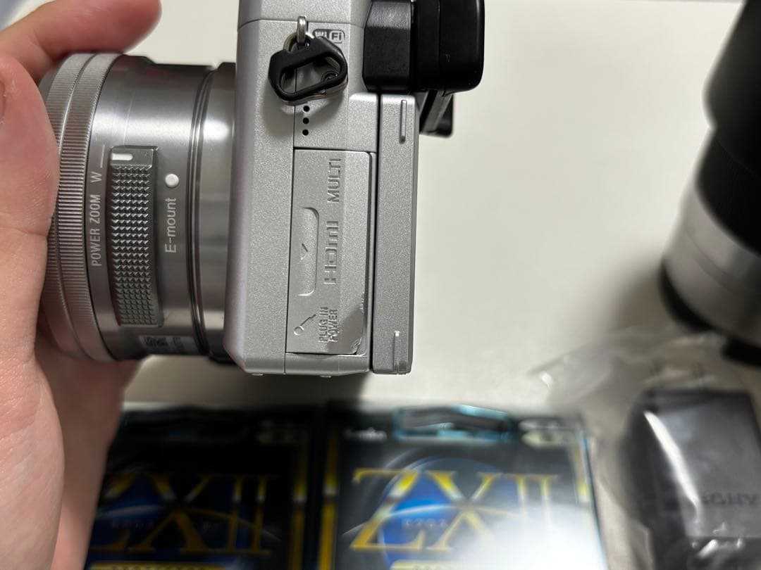 Sony α6400 ダブルズームレンズキット シルバー