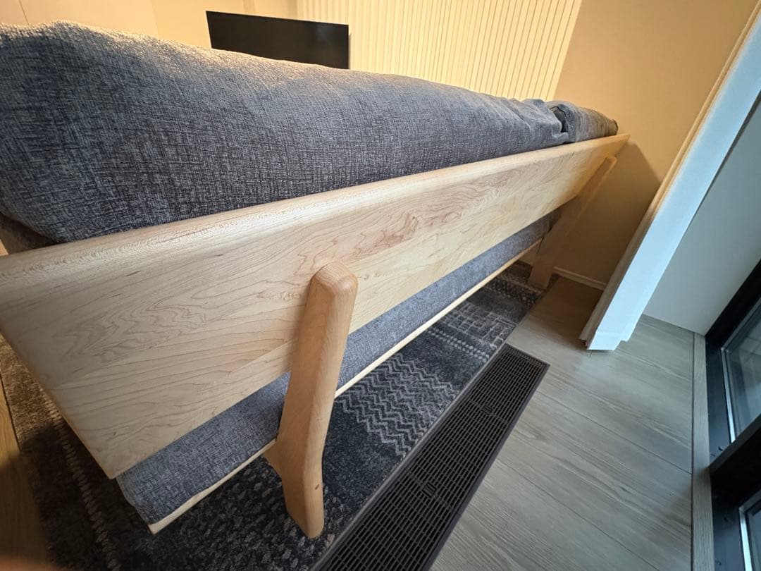 ナガノインテリア グレーソファ 3人掛けソファ　ハードメープル　飛騨産業