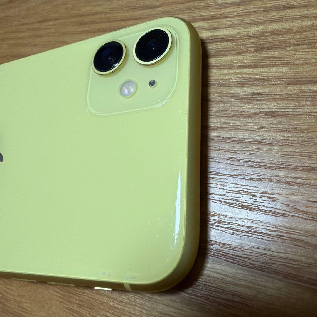 iPhone11 256GB レンズヒビ有り　使用に問題はないですが難あり