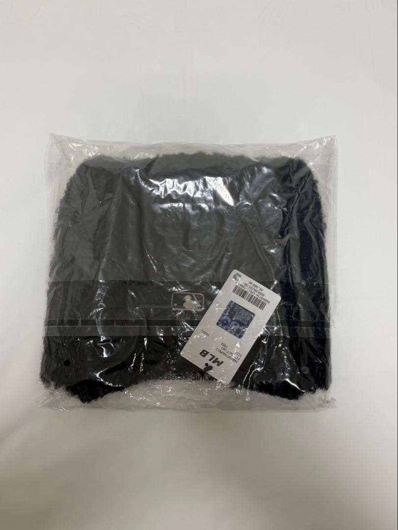 MLB 韓国限定　もこもこ　猫耳　ニット帽　カリナ着用　黒　紐付き