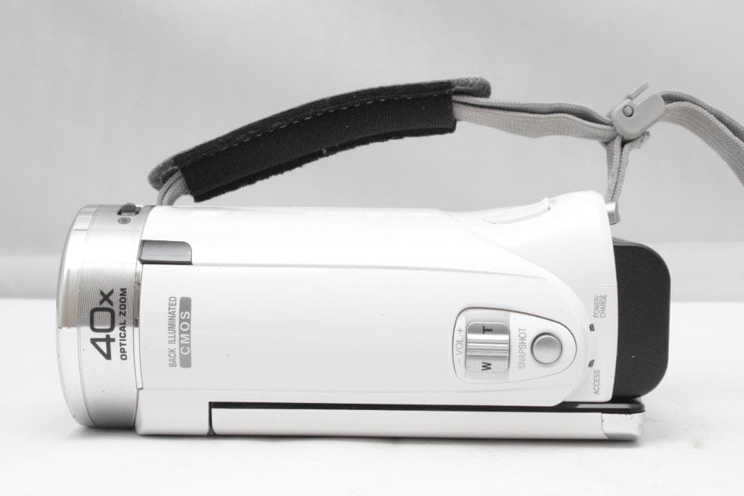 manaminko！JVC Everio GZ-E117-W　ビデオカメラ