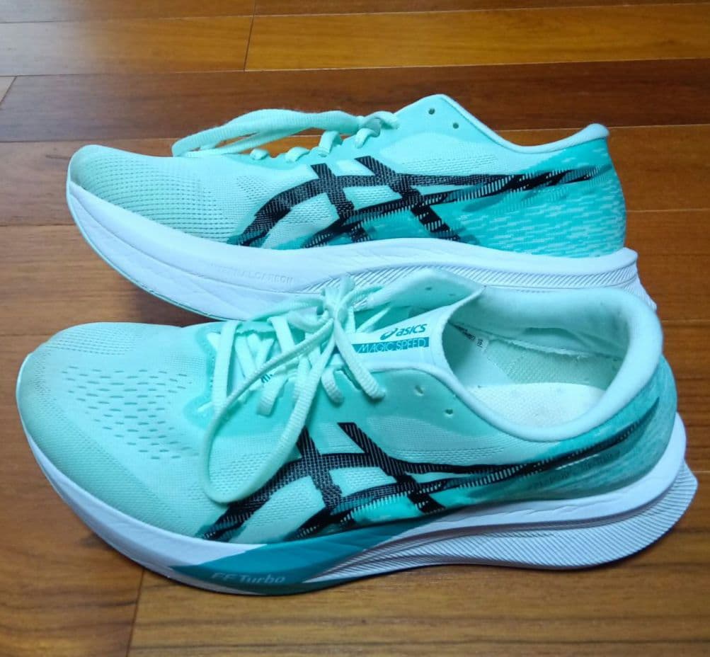 アシックス　MAGIC SPEED 4 ランニングシューズ　28cm