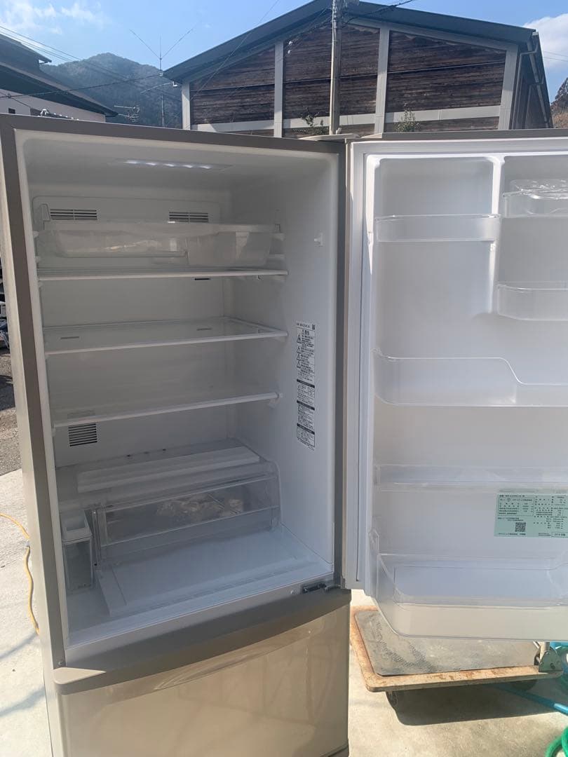 Panasonic 冷凍冷蔵庫 NR-C3THC-N 2018年製