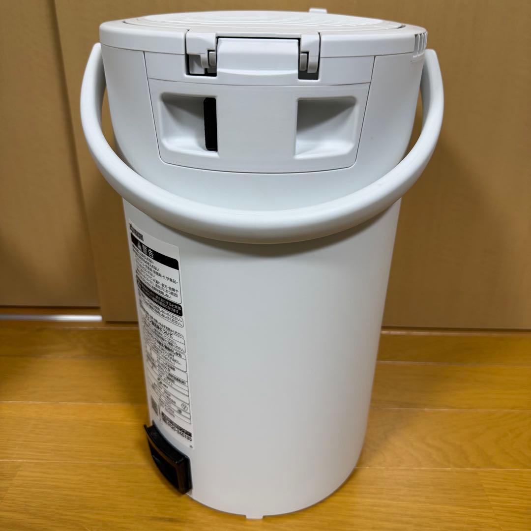 【未使用近い】象印　EE-DE50 2024年製