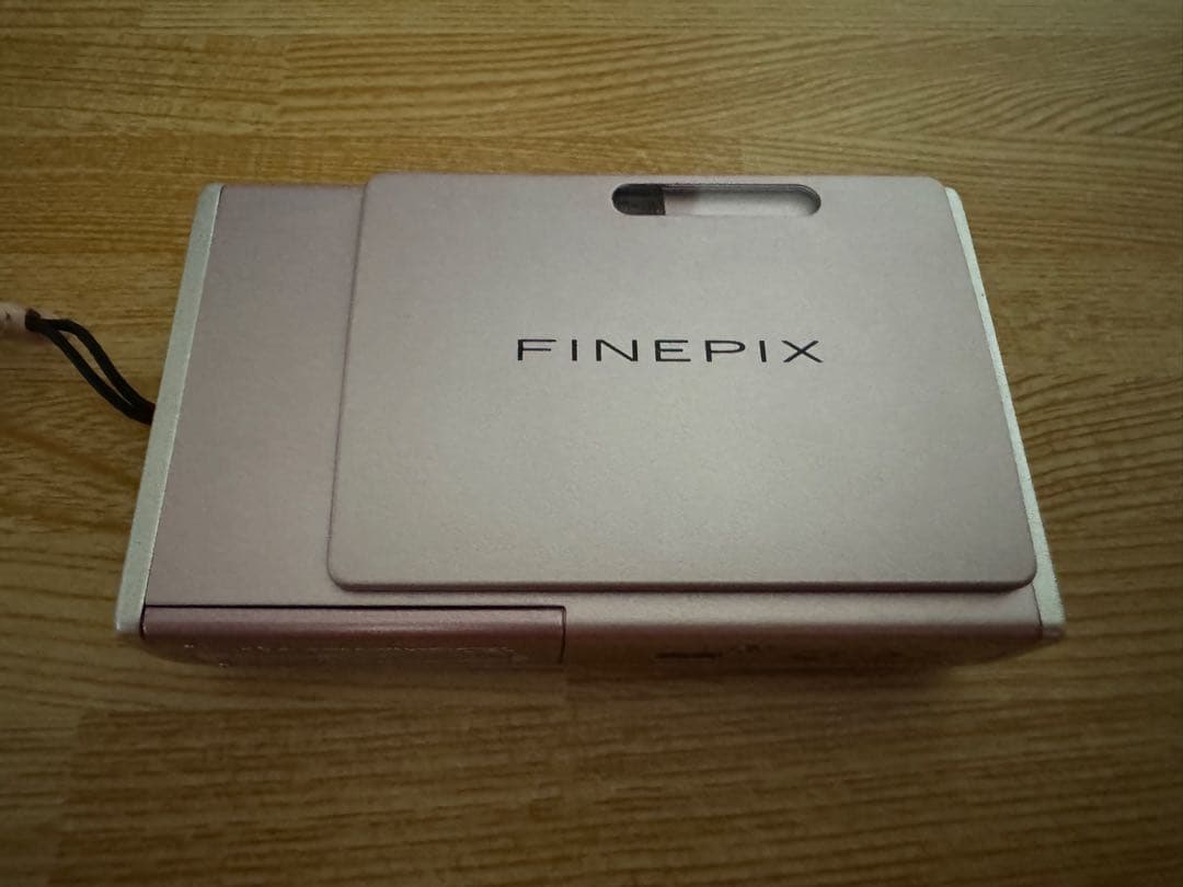 【中古品】FUJIFILM Fine Pix Z3 起動確認 付属品有 電池消耗