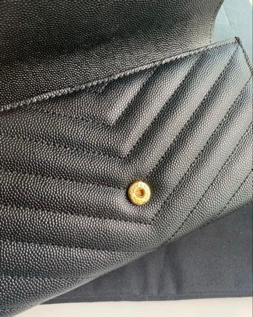 新品同様、ほぼ未使用、サンローラン 長財布 保存袋 箱あり