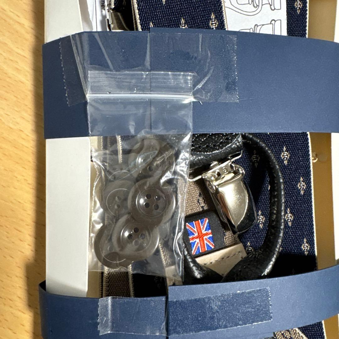 アルバートサーストン サスペンダー（ダークネイビー小紋柄）