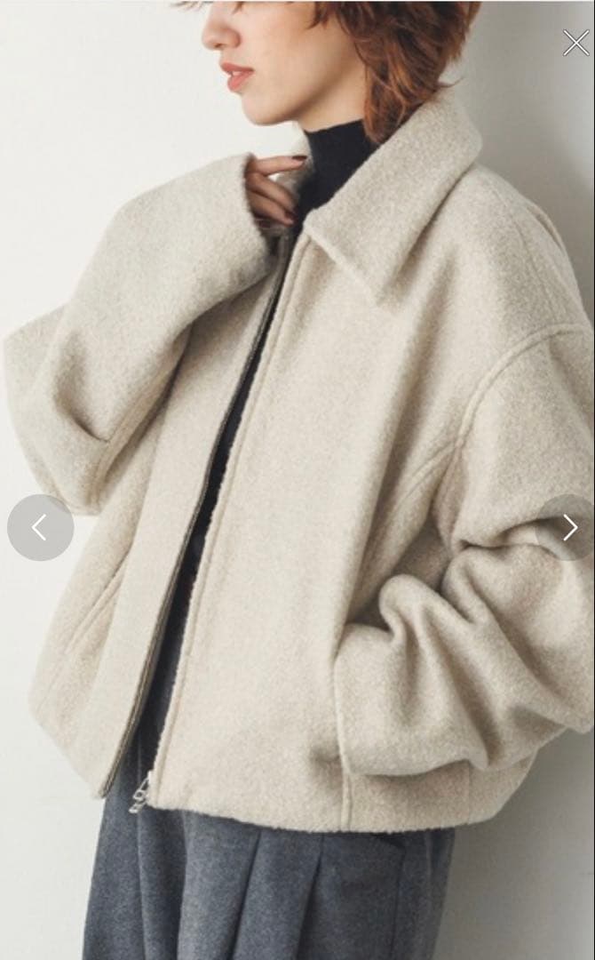 【新品未使用タグ付き】アイボリー ショート丈ジャケット ブルゾンレディース