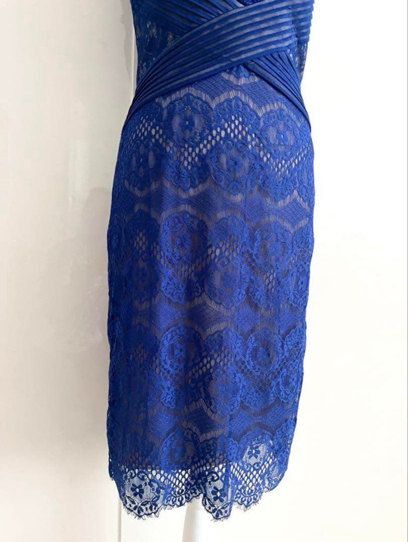 タダシショージのブルーレースタイトドレス, US 4