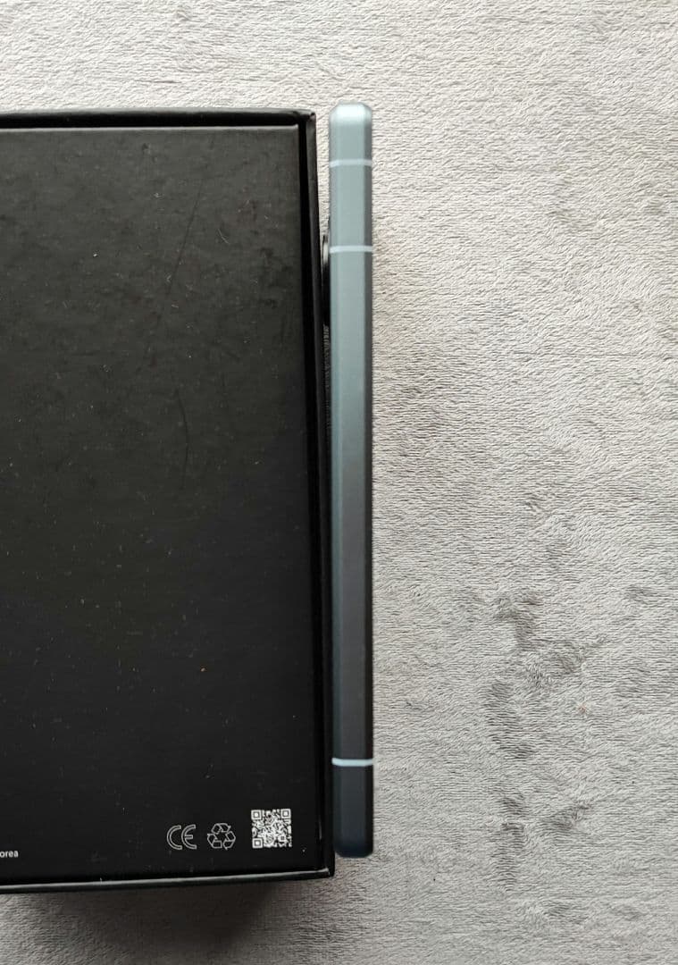 AQUOS R8 SIMフリーモデル　SH-R80 ブルー