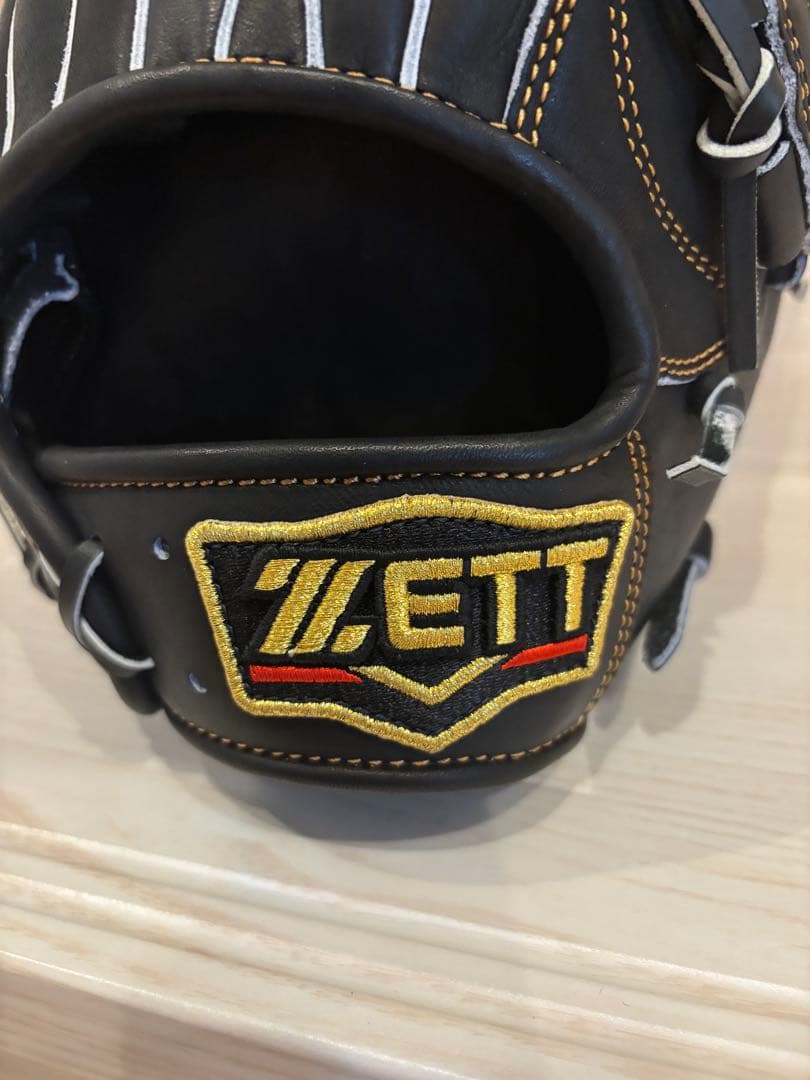 ZETT　プロステイタス　軟式　セカンド•ショート用　源田モデル　ブラック系