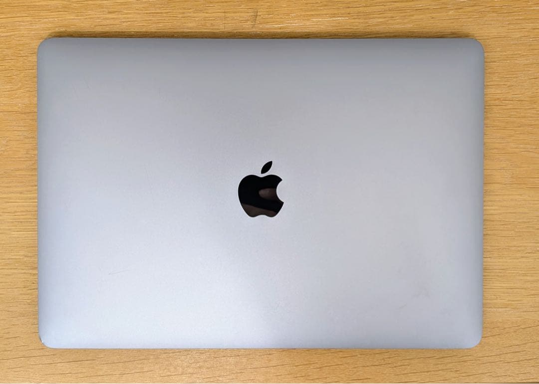 美品：MacBook Air 2020 M1/8GB/1TB スペースグレイ