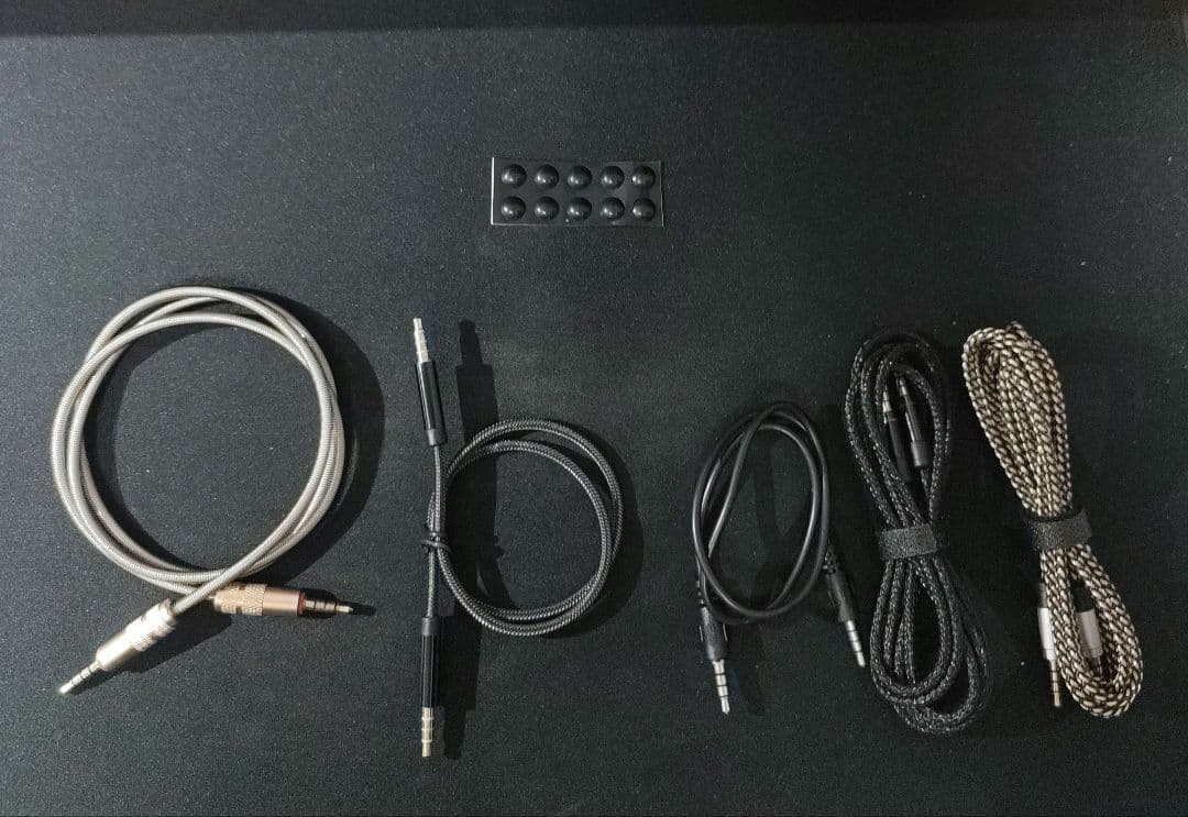 【新品未使用】keyball39 黒仕様　完成品　TRRSメタルケーブル