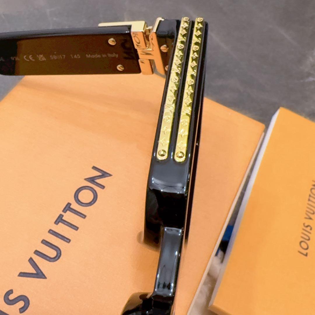 C*a様 未使用 LOUIS VUITTON スクエアサングラス ブラック ルイ