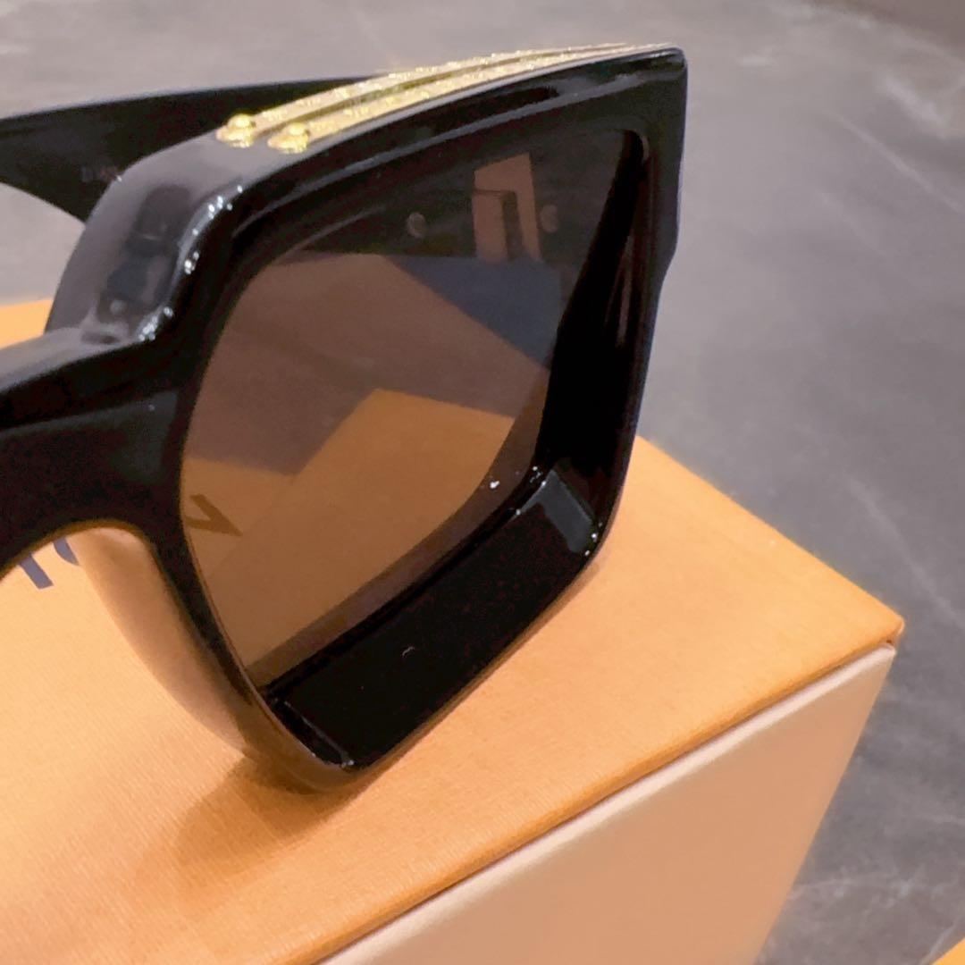 C*a様 未使用 LOUIS VUITTON スクエアサングラス ブラック ルイ