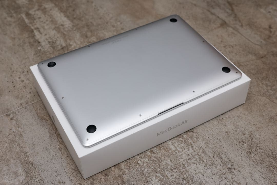 【希少16GBメモリ】M1 MacBookAir 512GBシルバー 箱充電器付