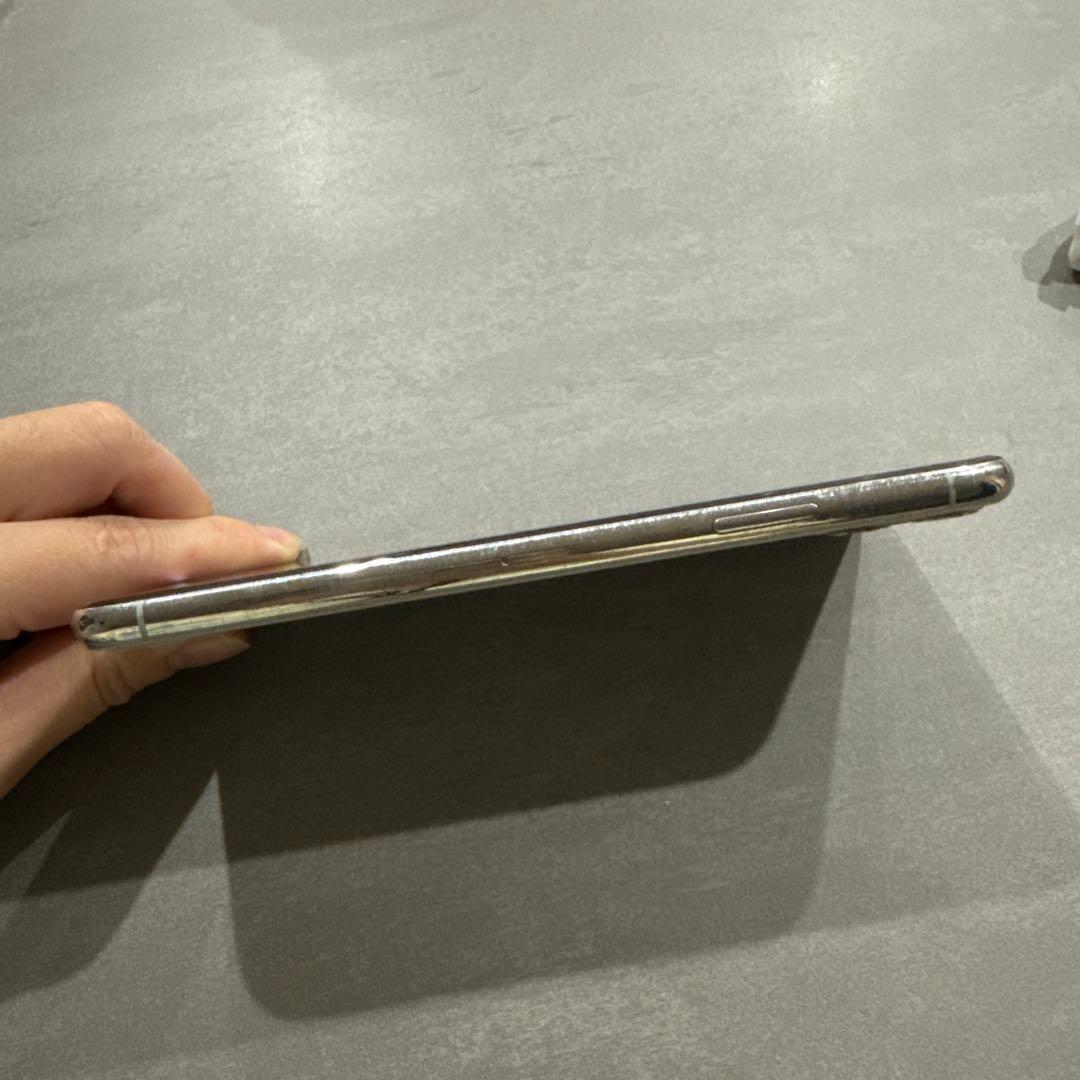 Apple iPhone 11 Pro Max シルバー 本体 SIMフリー