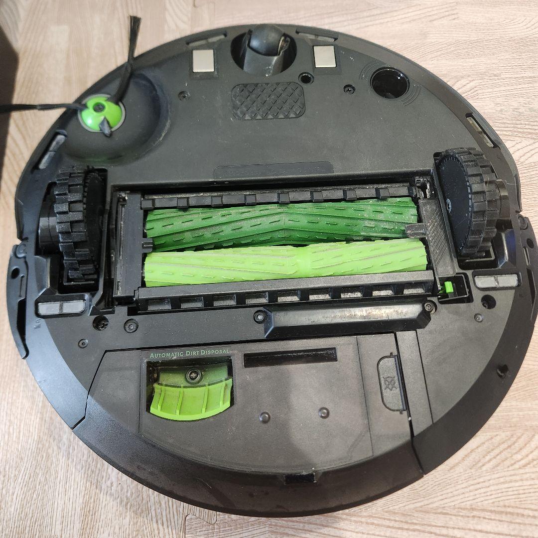 ピンクの猫Roomba Combo J7+ ジャンク