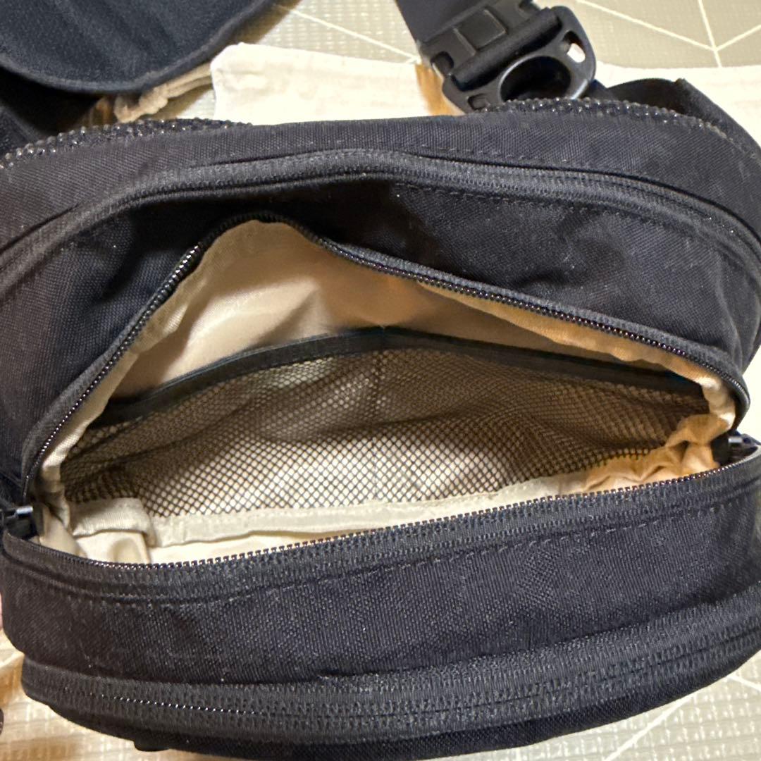 Hugooヒップシート ショルダーポーチ