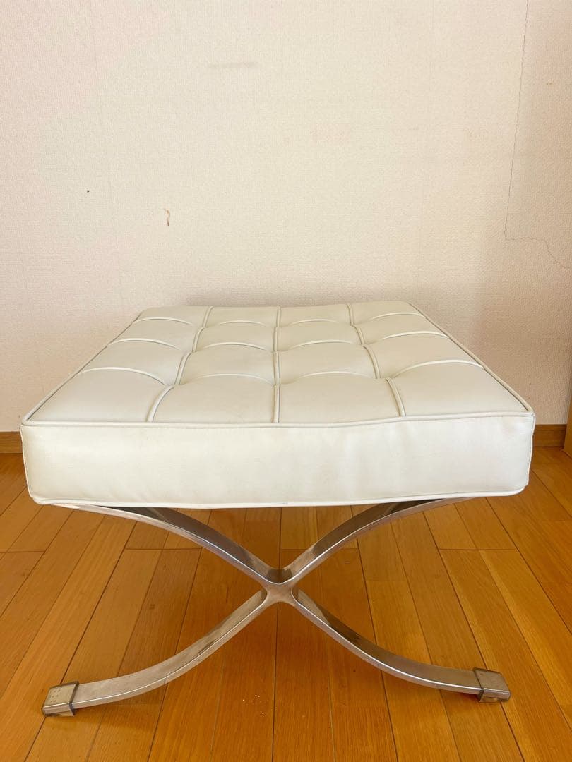 『バルセロナチェア』オットマン リプロダクト品　ダメージあり