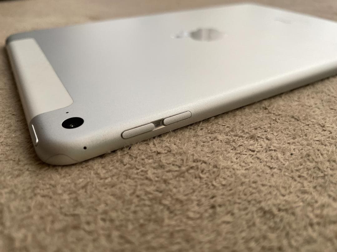 iPad本体 iPad mini 4 128GB Wi-Fi + Cellular