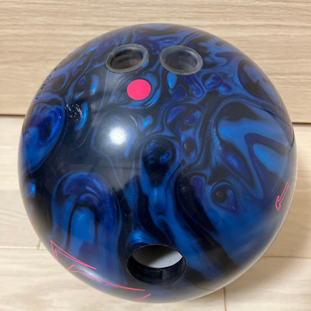 ボウリングボール　ブラックウィドーナイトブレーカー