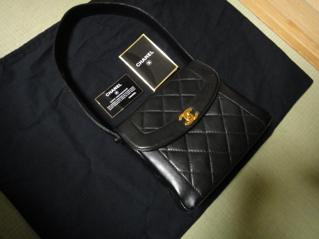 シャネル マトラッセ ココマーク ターンロック トップハンドル ラムスキン