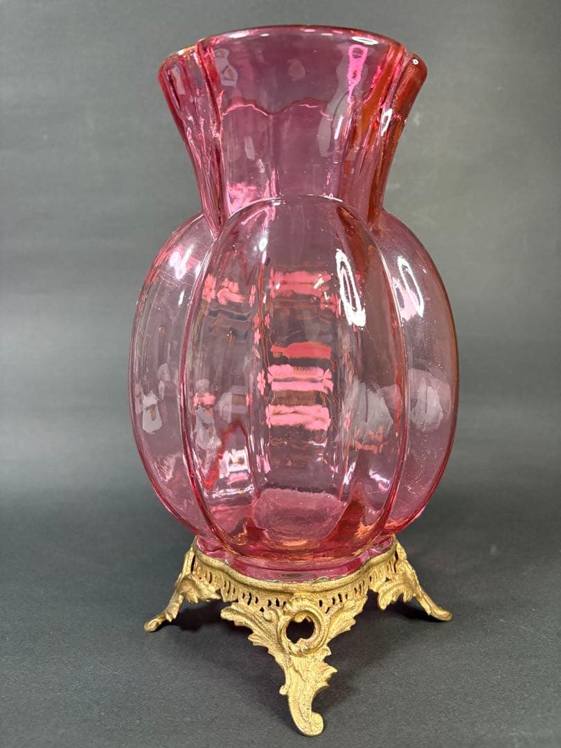 オールドバカラジャポニズム様式エナメル彩木大型花瓶 レッド　真鍮台座