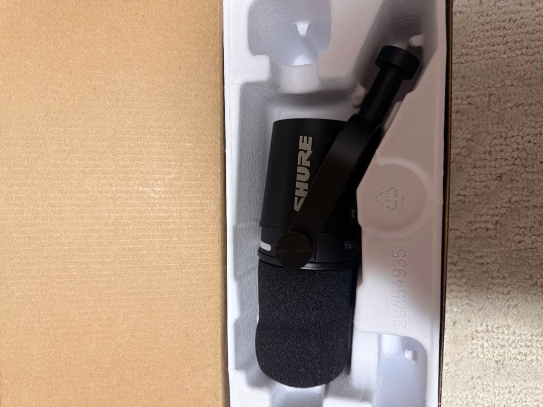 SHURE MV7+ ポッドキャストマイク