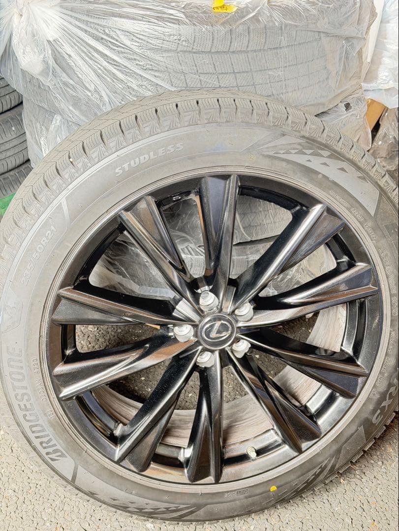 レクサス　RX Fスポーツタイプ　スタッドレスタイヤ